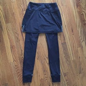 Black Athleta skirted leggings
